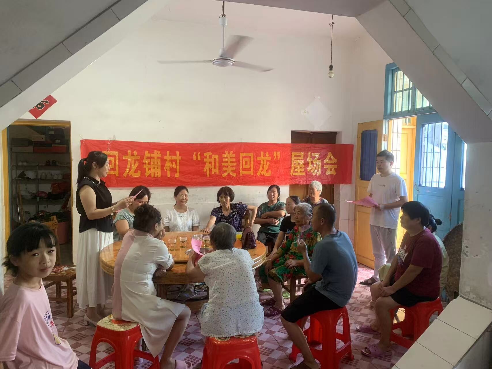 回龙铺镇党员三长齐聚力，民风畅共绘振兴实景