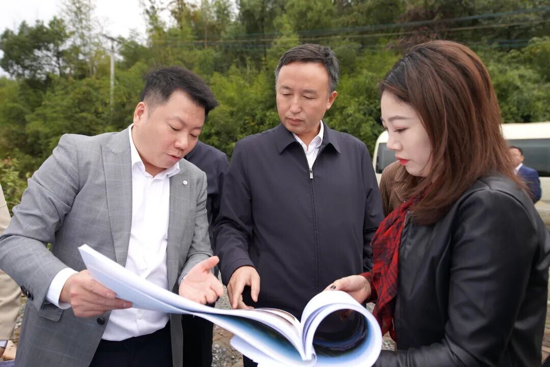 黄滔调研历经铺街道“4×5”重点工作