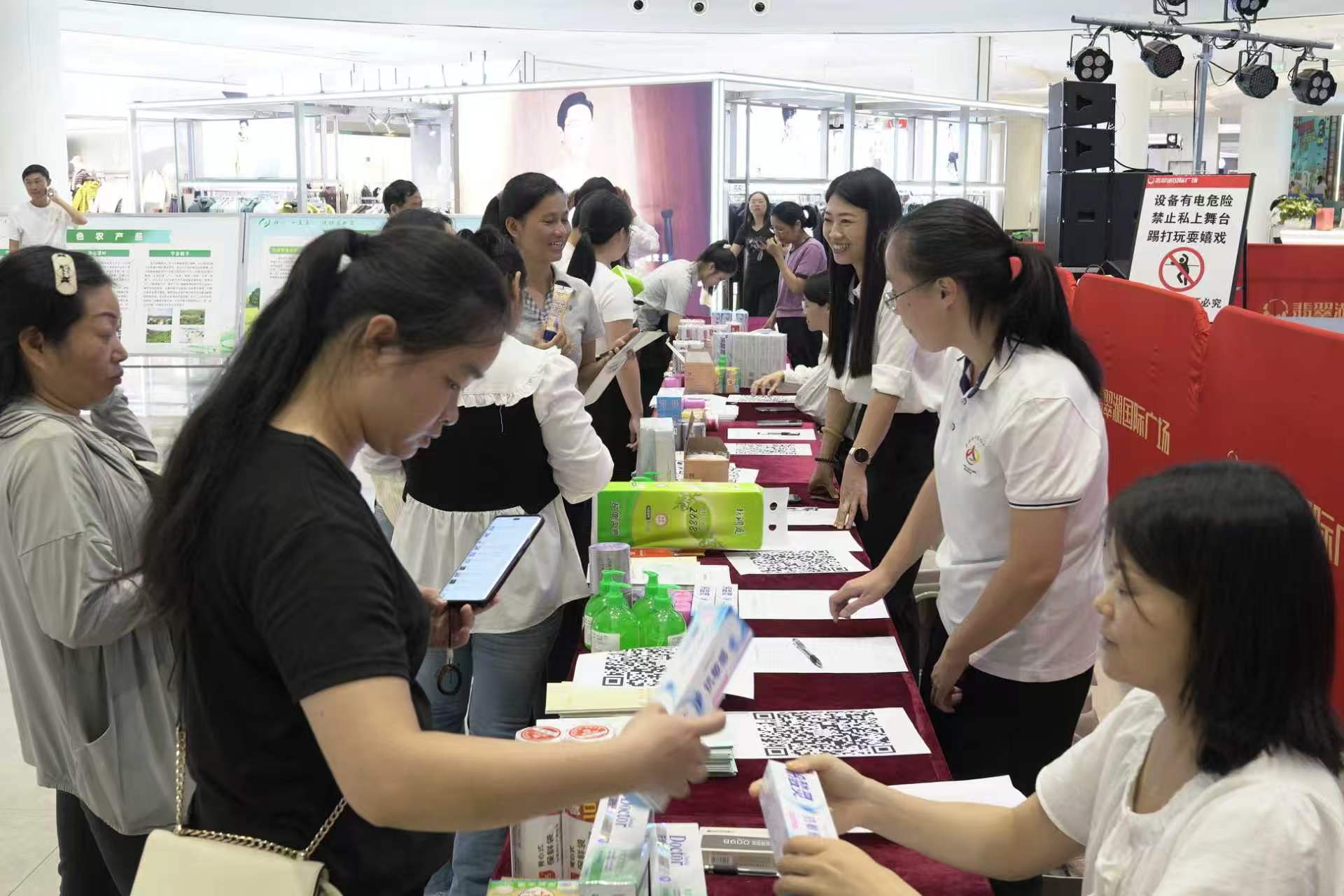 宁乡市第十七届“中国统计开放日”暨“政务公开主题日”活动举行
