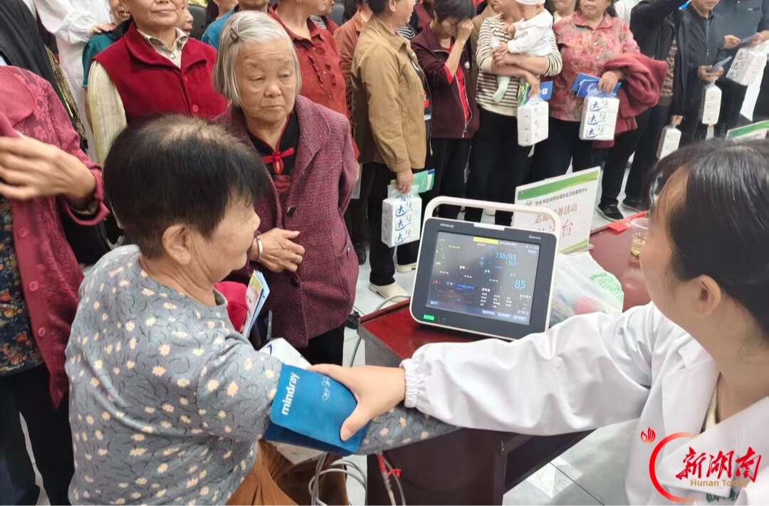 畅享自由呼吸！宁乡市把慢阻肺防治知识送到老人家门口